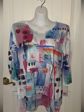 Jess & Jane Women’s Abstract Watercolor Tunic Top in Multi-Color